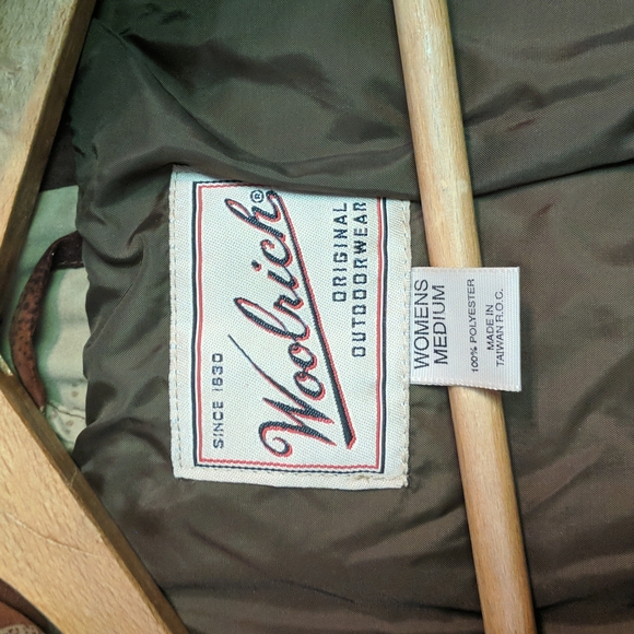 Vintage Woolrich Bear Coat - Picture 7 of 8